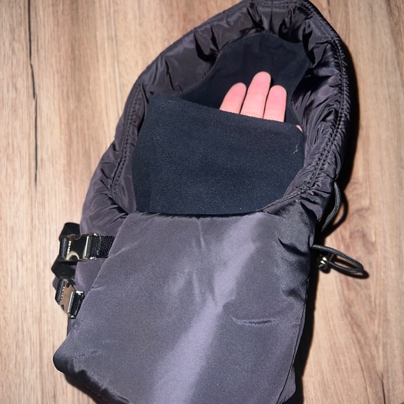 PRADA PADDED HOOD ATTACHMENT BALACLAVA NYLON. - Picture 3 of 4